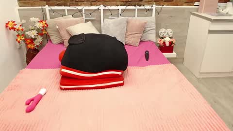 Snapshot of amyamandax chatting on February 19, 2025, 7:50 am Amy online show from February 19, 2025, 7:50 am