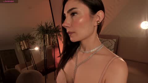 Snapshot of amyarmstrong chatting on December 16, 2024, 11:07 pm Amy Armstrong online show from December 16, 2024, 11:07 pm