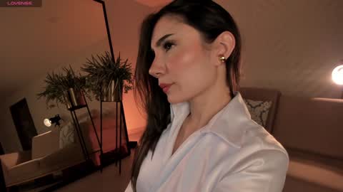 Snapshot of amyarmstrong chatting on December 18, 2024, 11:40 pm Amy Armstrong online show from December 18, 2024, 11:40 pm
