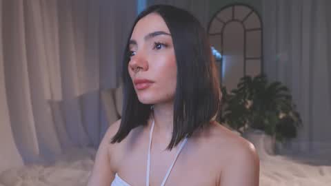 Amy Armstrong online show from February 26, 2026, 10:20 pm