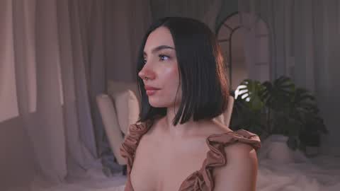 Amy Armstrong online show from April 19, 2026, 12:11 am