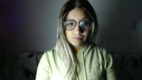 amycosplay99 online show from January 1, 2025, 11:05 am