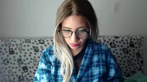 amycosplay99 online show from January 27, 2025, 2:53 am