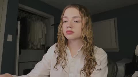 Amy online show from November 9, 2025, 5:39 am