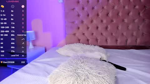 Amy ... Nice to meet u   thumb up me please its important online show from February 16, 2025, 4:42 am