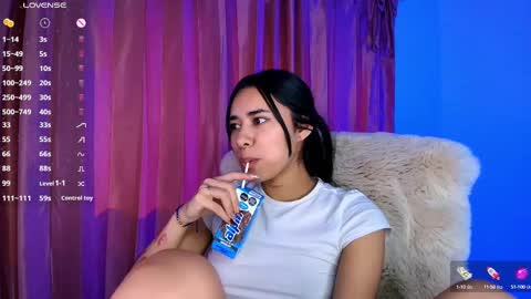 Amy ... Nice to meet u   thumb up me please its important online show from September 14, 2025, 11:04 pm