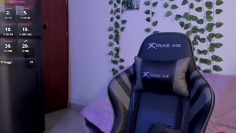 Amy online show from March 5, 2025, 8:21 pm