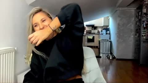 Snapshot of amyroberta92 chatting on January 18, 2025, 10:17 am amyroberta92 online show from January 18, 2025, 10:17 am