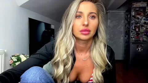 Snapshot of amyroberta92 chatting on January 22, 2025, 9:57 am amyroberta92 online show from January 22, 2025, 9:57 am