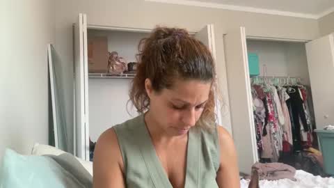 Amy Smilez online show from October 8, 2025, 1:31 pm