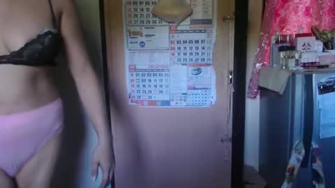 amysweetbabe online show from October 15, 2025, 12:55 am