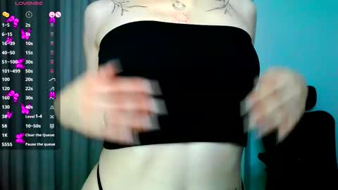 amyvilvet online show from March 12, 2026, 11:33 pm