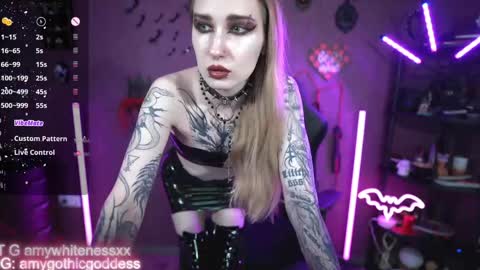 Snapshot of amywhitenessxx chatting on May 22, 2026, 11:16 am Amy switch Goddess divine Mistress online show from May 22, 2026, 11:16 am