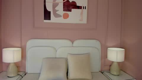 Ana  online show from February 26, 2025, 4:56 pm