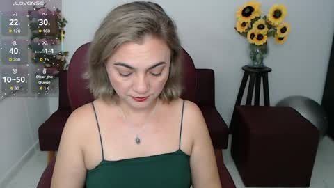 Snapshot of ana_hotmilf chatting on May 5, 2026, 11:46 pm Ana online show from May 5, 2026, 11:46 pm