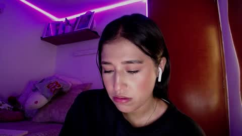 Snapshot of ana_m_ chatting on December 16, 2024, 3:40 am Ana online show from December 16, 2024, 3:40 am