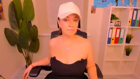 Ana online show from December 23, 2025, 10:02 am