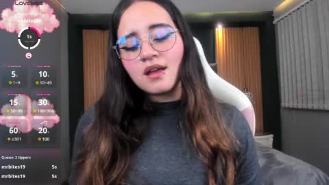 Snapshot of ana_taylor2 chatting on January 9, 2025, 11:45 pm Ana online show from January 9, 2025, 11:45 pm