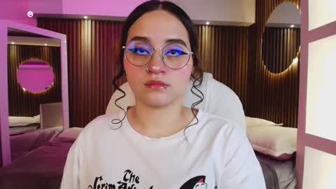 Snapshot of ana_taylor2 chatting on October 2, 2025, 7:54 pm Ana online show from October 2, 2025, 7:54 pm