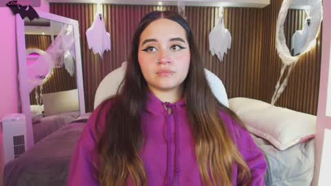 Snapshot of ana_taylor2 chatting on October 13, 2025, 7:47 pm Ana online show from October 13, 2025, 7:47 pm