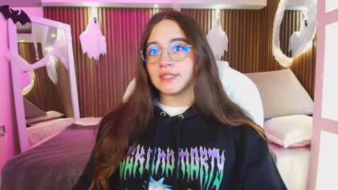 Snapshot of ana_taylor2 chatting on October 16, 2025, 7:48 pm Ana online show from October 16, 2025, 7:48 pm