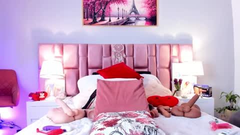 anaa_bellaa online show from September 25, 2025, 12:53 pm