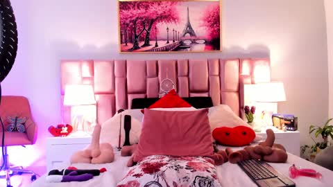 anaa_bellaa online show from October 11, 2025, 12:15 pm