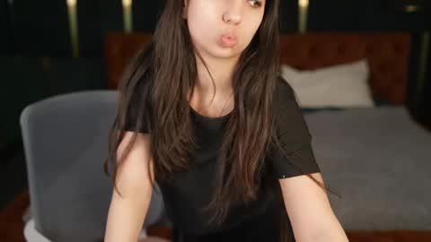 Sweet girls online show from April 19, 2026, 6:24 am