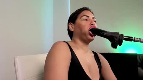 Snapshot of anabel693_ chatting on May 5, 2026, 4:04 pm Anabel Alice Gandara online show from May 5, 2026, 4:04 pm