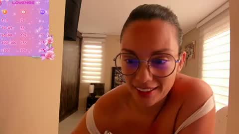 Snapshot of anabel_25 chatting on June 13, 2026, 1:53 pm Anabel online show from June 13, 2026, 1:53 pm