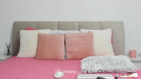 Snapshot of anabella00 chatting on December 7, 2024, 9:22 pm Anabella online show from December 7, 2024, 9:22 pm