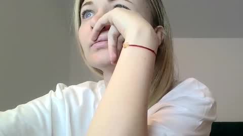 Snapshot of anabellaana11 chatting on March 10, 2025, 2:39 am anabellaana11 online show from March 10, 2025, 2:39 am