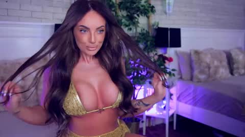 anabellastar online show from May 15, 2026, 3:35 am