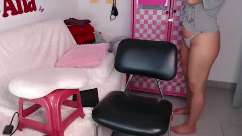 Snapshot of anabellered chatting on November 12, 2025, 10:48 am Ana online show from November 12, 2025, 10:48 am