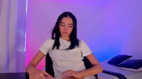 ANABEL WOLF  online show from March 1, 2025, 8:21 pm