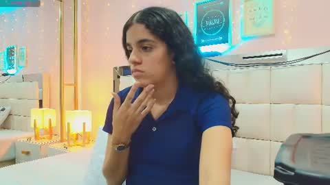 Snapshot of anahi_maite chatting on July 15, 2026, 7:08 pm Anahi online show from July 15, 2026, 7:08 pm