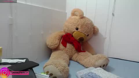 Anahi Browns online show from November 4, 2025, 7:02 pm