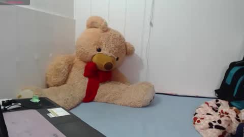 Anahi Browns online show from December 2, 2025, 4:46 pm