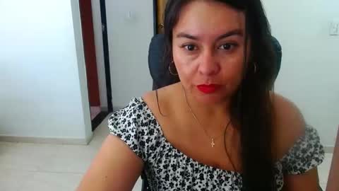 Snapshot of anaids_dam chatting on December 22, 2024, 8:36 pm anaids online show from December 22, 2024, 8:36 pm