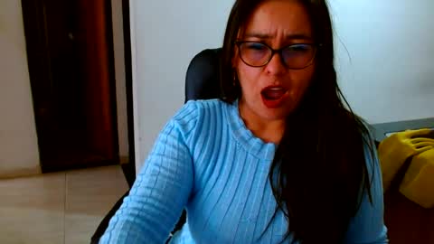 Snapshot of anaids_dam chatting on July 14, 2026, 1:28 pm anaids online show from July 14, 2026, 1:28 pm