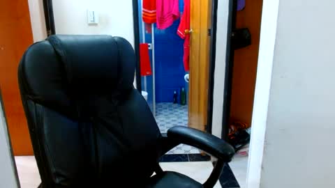 Snapshot of anaids_dam chatting on July 17, 2026, 3:50 pm anaids online show from July 17, 2026, 3:50 pm