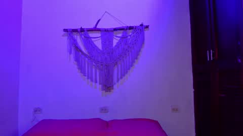 anais_tgn online show from September 30, 2025, 7:19 pm