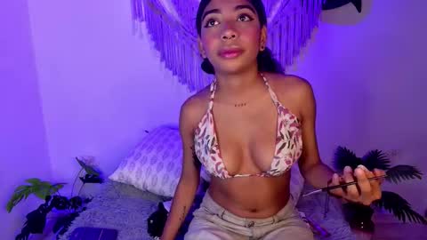 anais_tgn online show from October 19, 2025, 12:28 pm