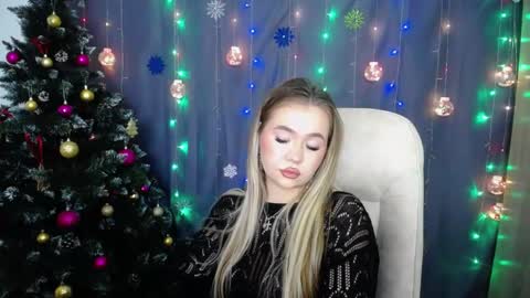 anastacyyellig online show from December 17, 2024, 6:24 am
