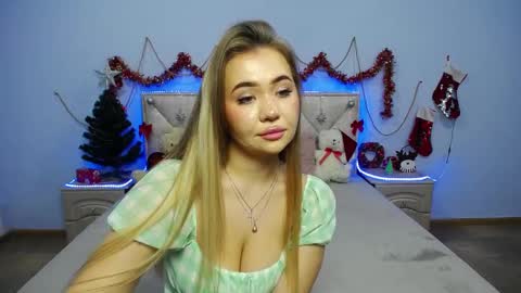 anastacyyellig online show from January 8, 2025, 5:27 am