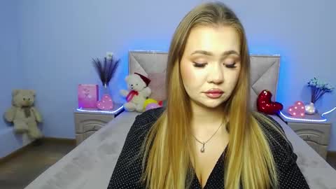 anastacyyellig online show from January 12, 2025, 8:36 pm