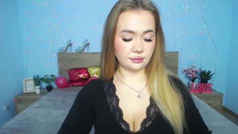 anastacyyellig online show from January 23, 2025, 8:04 am