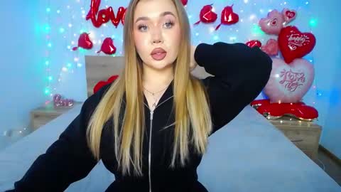 anastacyyellig online show from February 8, 2025, 5:40 am