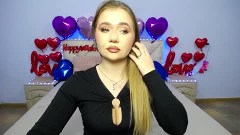 anastacyyellig online show from February 11, 2025, 3:51 pm