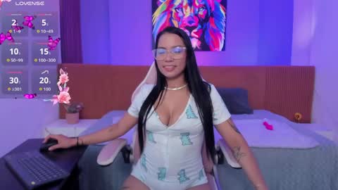 Snapshot of anastasia_tatto77 chatting on April 17, 2026, 2:25 am Anastasia online show from April 17, 2026, 2:25 am